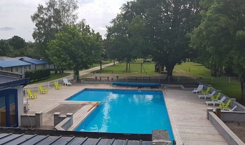 فندق Camping Les Naïades