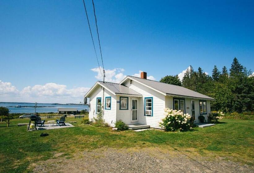 فندق Friars Bay Inn & Cottages