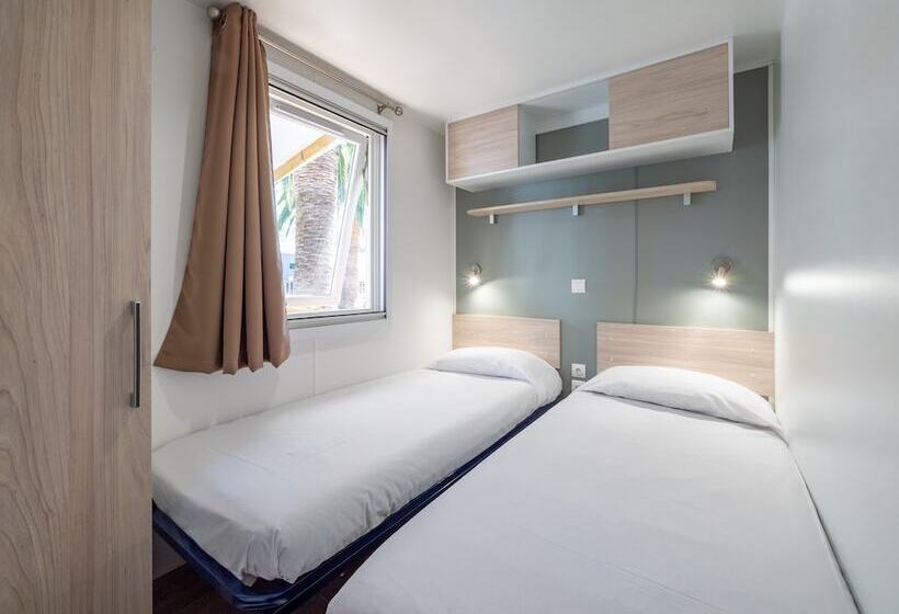 فندق Playa Montroig Camping Resort