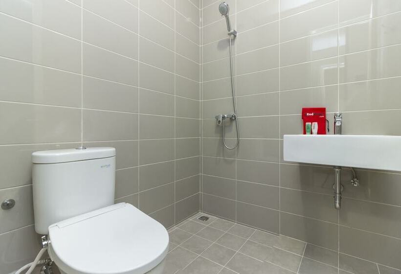 هتل Reddoorz Plus @ Patal Senayan