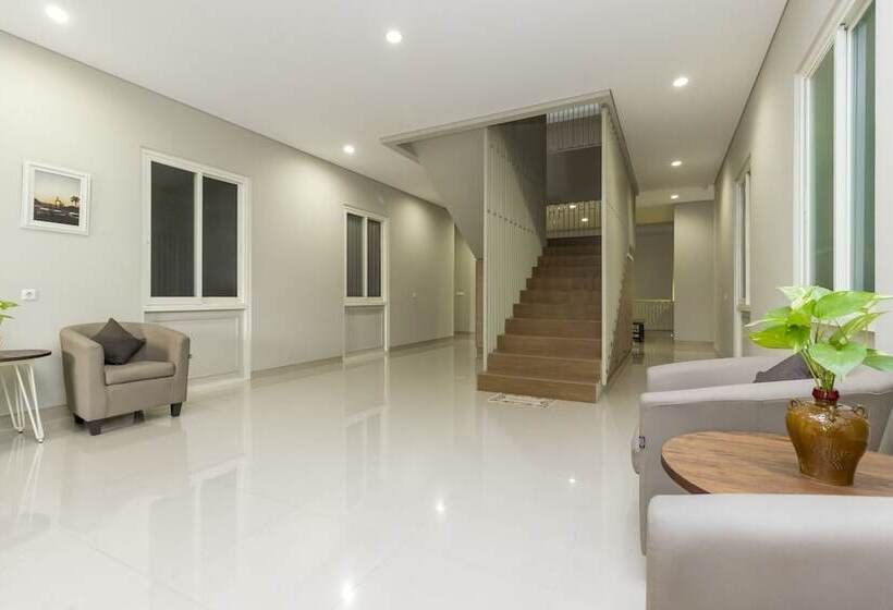 هتل Reddoorz Plus @ Patal Senayan