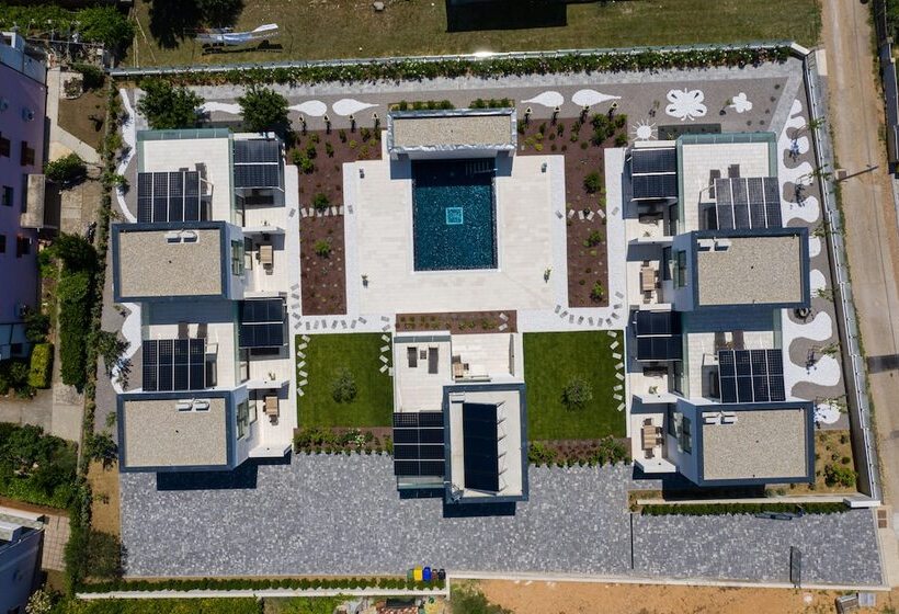 בית מלון כפרי & Resort Isola
