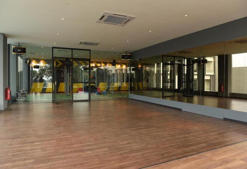 Vangohh Eminent Hotel & Spa