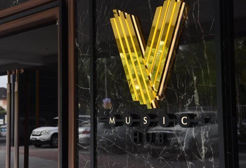 Vangohh Eminent Hotel & Spa