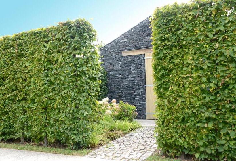 ホテル Weinkulturgut Longenschloder