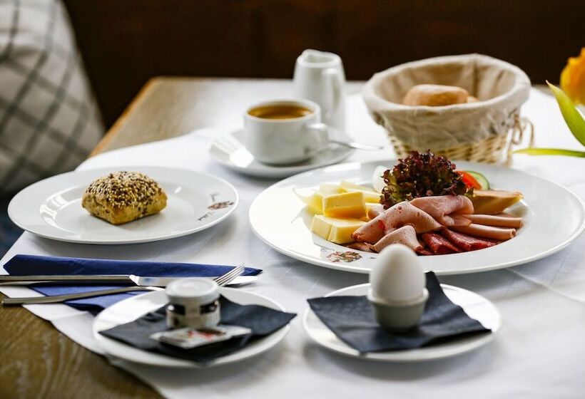 Отель Zur Schlossschmiede