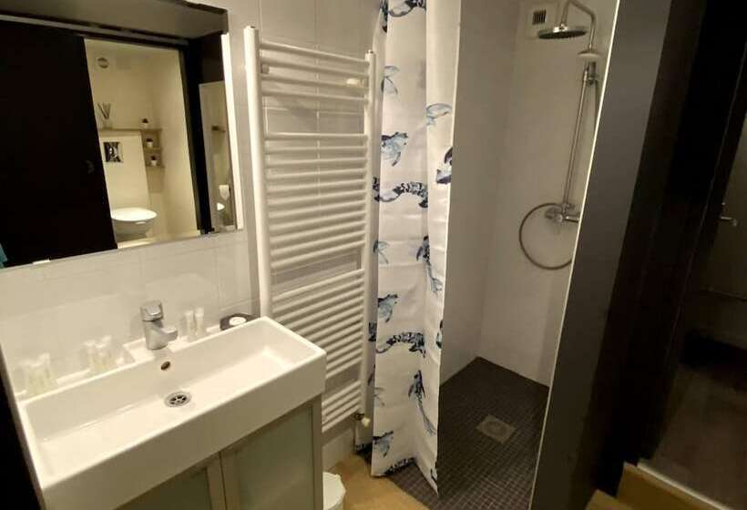 פנסיון Au 10 Bed & Breakfast