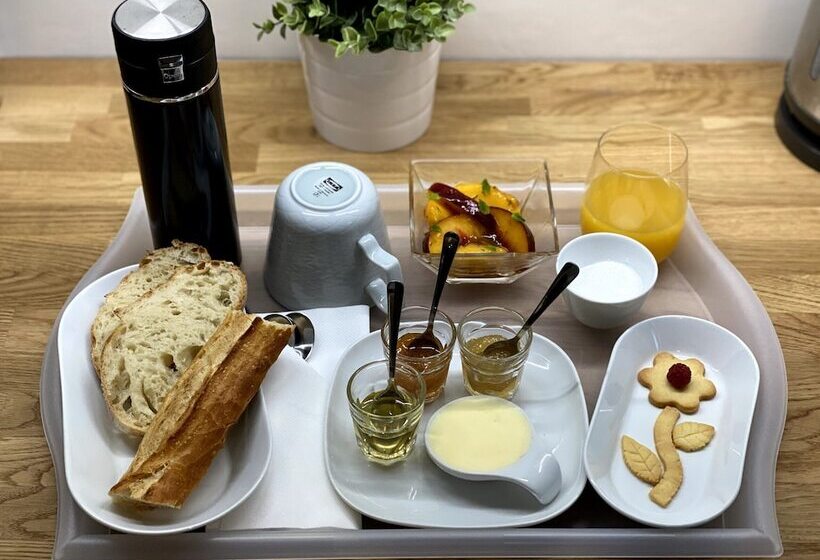 פנסיון Au 10 Bed & Breakfast