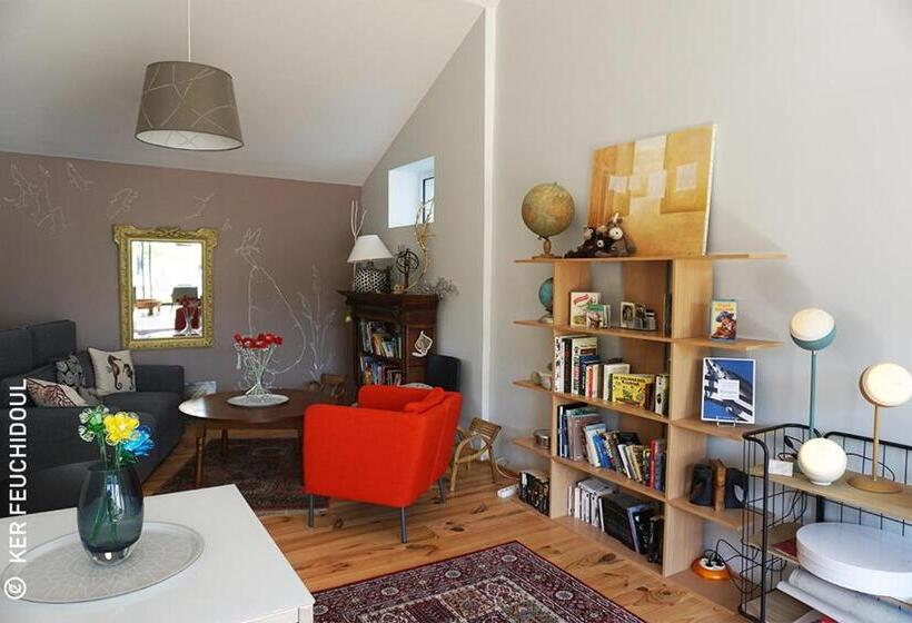 膳宿费 Ker Feuchidoul