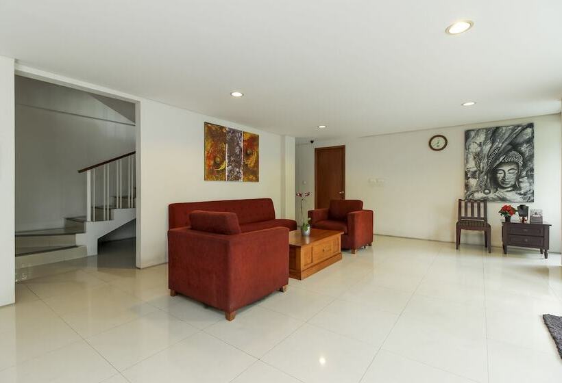 پانسیون Reddoorz @ Patal Senayan 4