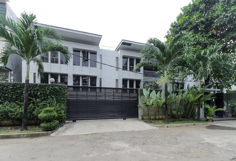 پانسیون Reddoorz @ Patal Senayan 4