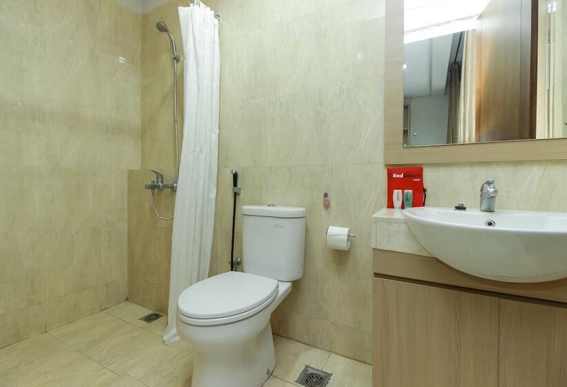 پانسیون Reddoorz @ Patal Senayan 4