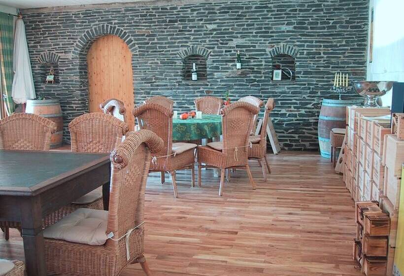 ペンション Wein Und Gaestehaus Fries