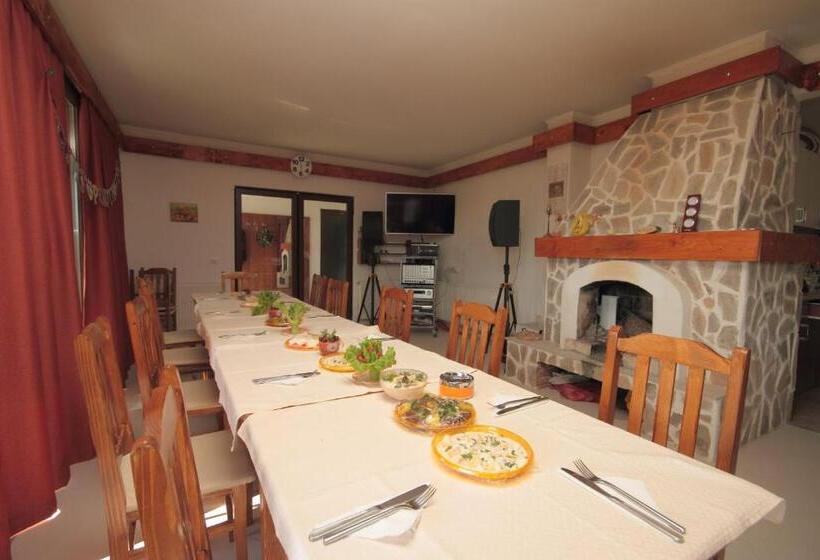 פנסיון Yan Bibiyan Guest House