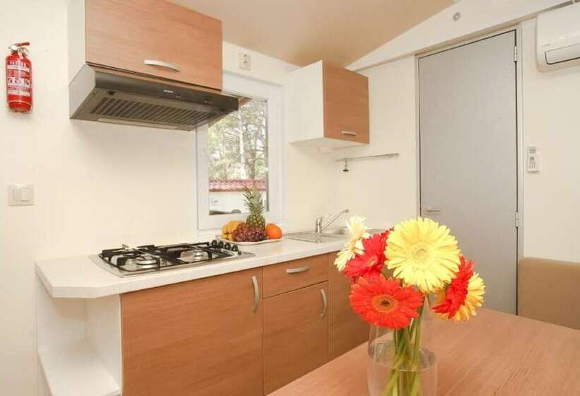 منتجع Mediteran Travel Mobile Homes Basko Polje