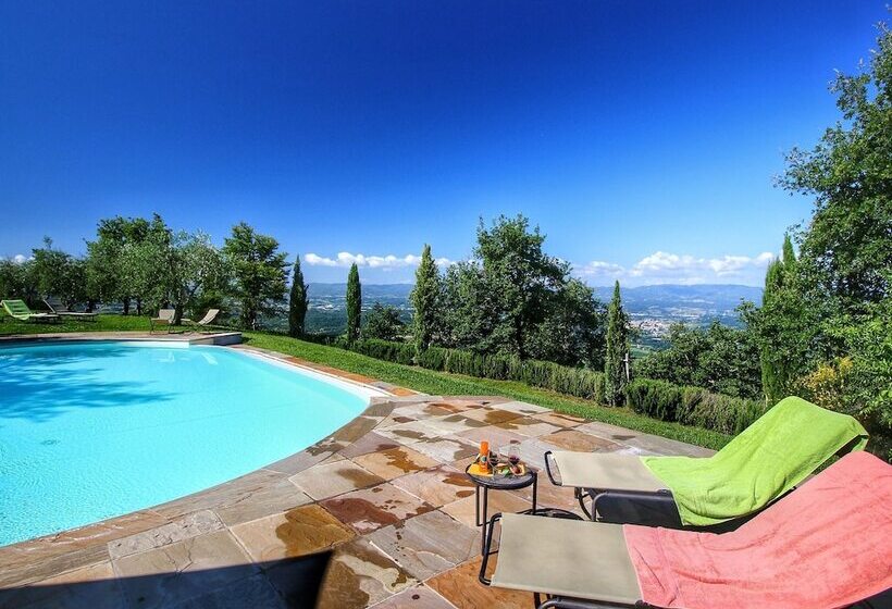 Detached Villa For 6 Pers. With Outdoor Swimming Pool