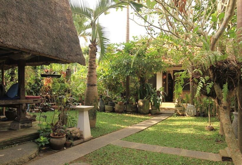 Bed and Breakfast Desa Cepaka Homestay
