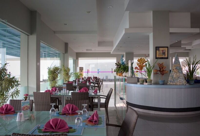 ホテル Tanjung Kodok Beach Resort