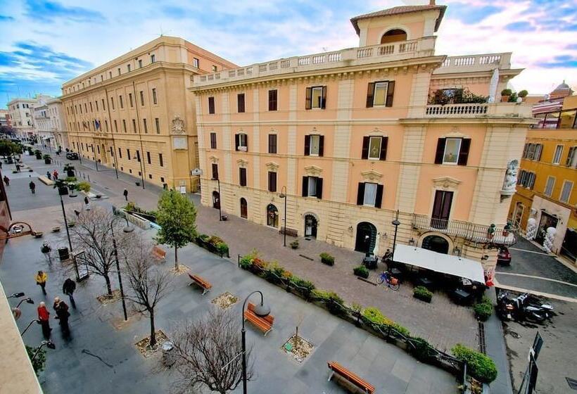 هتل Yacht Suite Civitavecchia