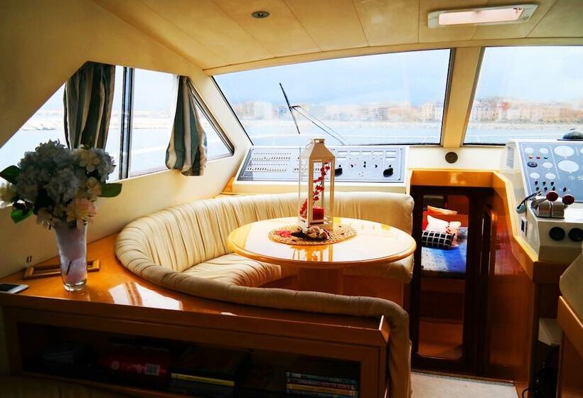 ホテル Yacht Suite Ischia Casamicciola