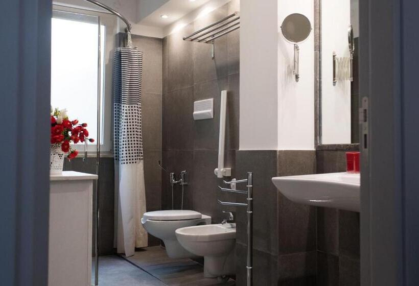 پانسیون My Way   Rooms   Palazzo San Matteo