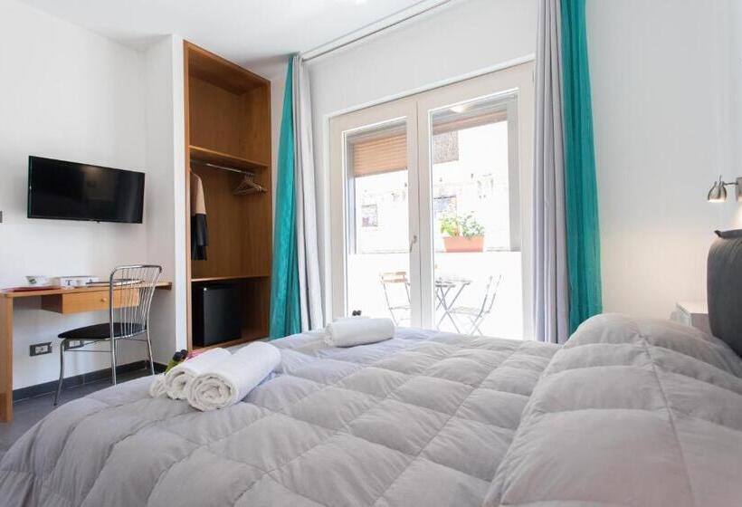 پانسیون My Way   Rooms   Palazzo San Matteo