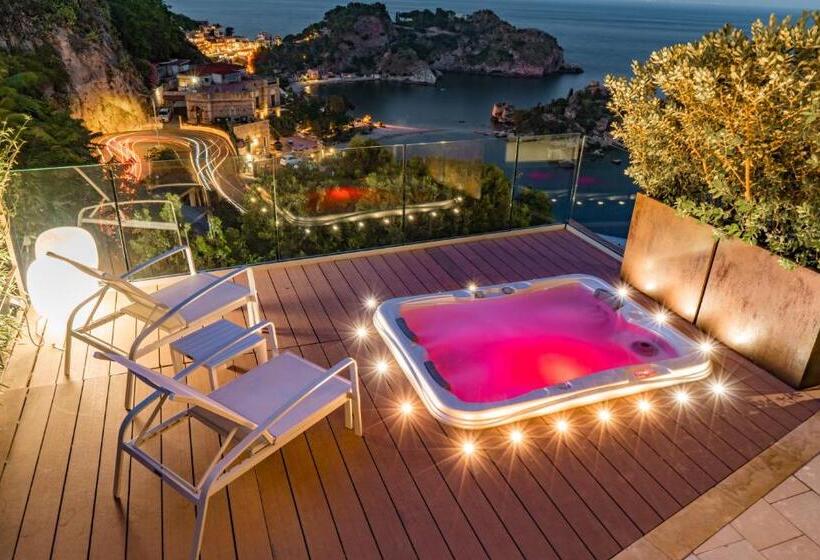 اقامتگاه Isola Bella Infinity Suites