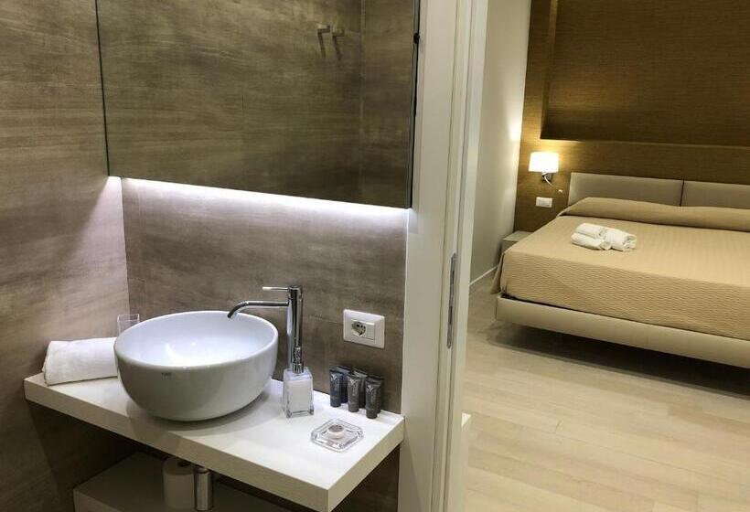 اقامتگاه Isola Bella Infinity Suites