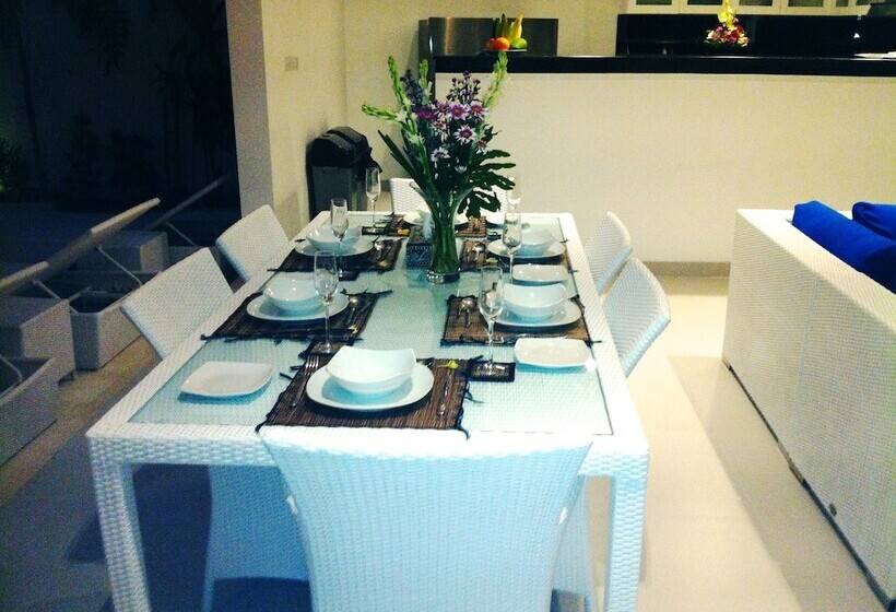 리조트 Villa Sari Agung