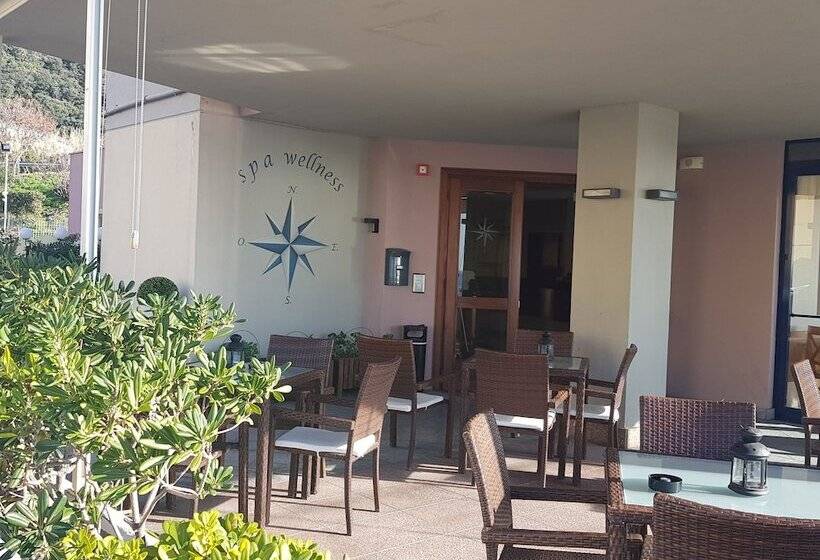 Sestri Mare & Beach Services Residence