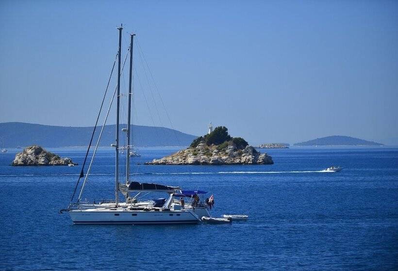 فندق Happy Camp In Amadria Park Camping Trogir