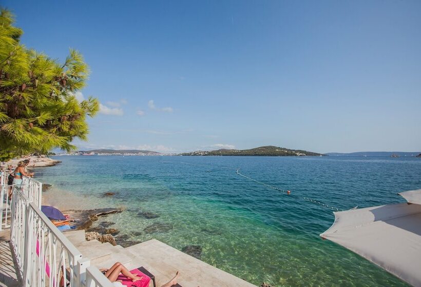 فندق Happy Camp In Amadria Park Camping Trogir