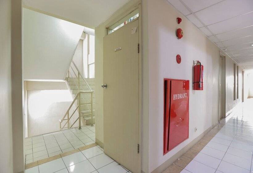 هتل Oyo 2103 Lauv Room 2 Grand Centerpoint