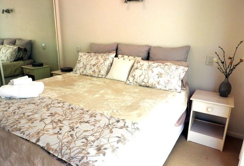 بنسيون Howie S Place Noosa