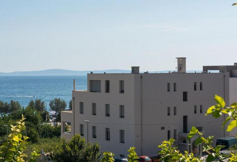 Пансион Luxury Rooms Near The Beach