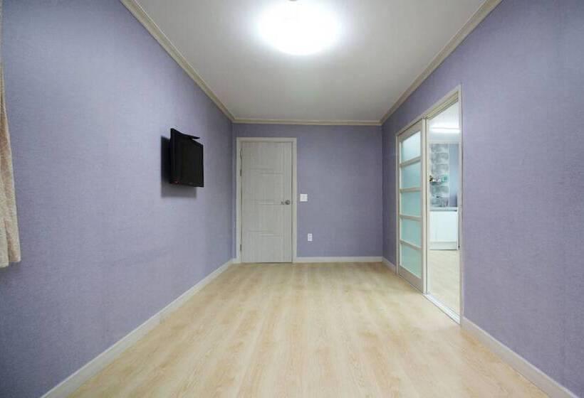 פנסיון Muju Haebaragi Hostel