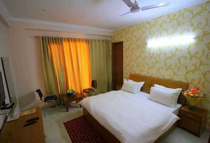 Pension Tarang Residency