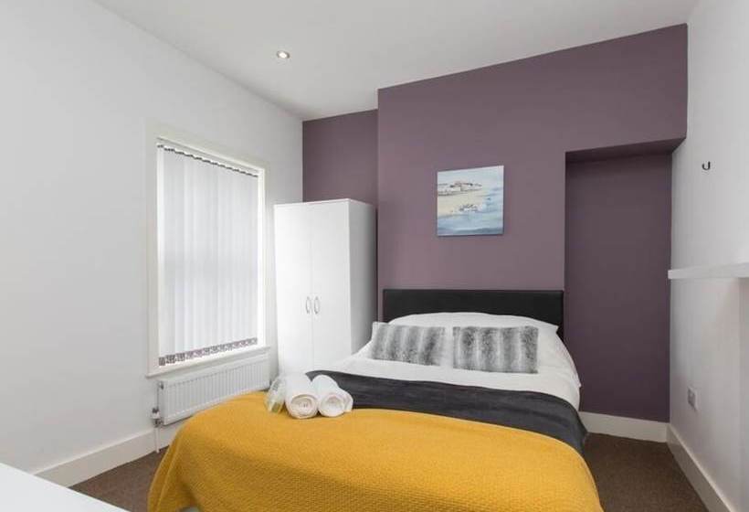 بنسيون Townhouse @ Balfour St