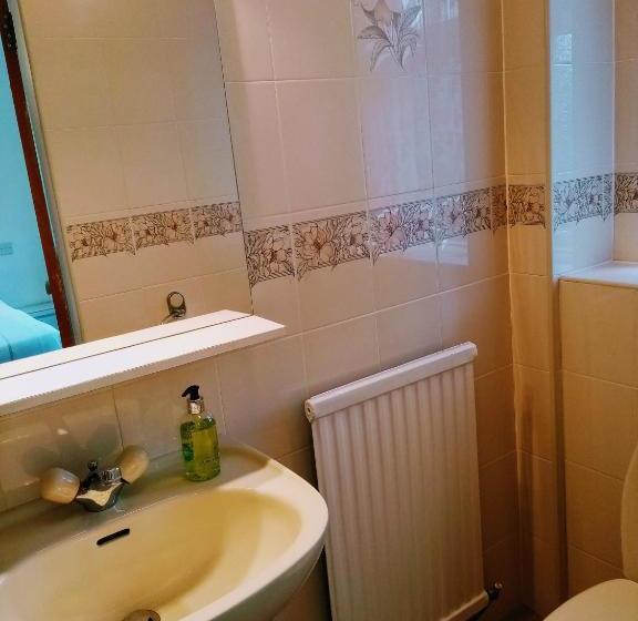 مبيت وإفطار The Laurels Guest House