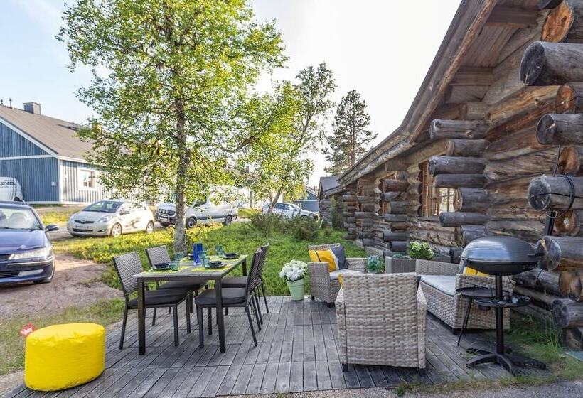 هتل Kuukkeli Log Houses Teerenpesä