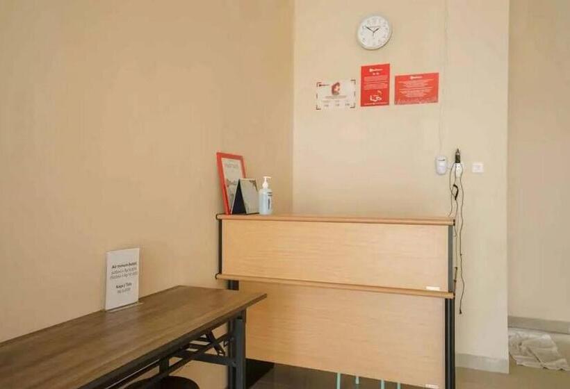 בית מלון כפרי Reddoorz Near Ubl Lampung 2