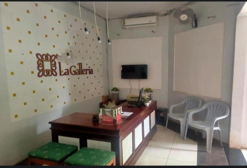 בית מלון כפרי Reddoorz Plus Near Alun Alun Sumenep