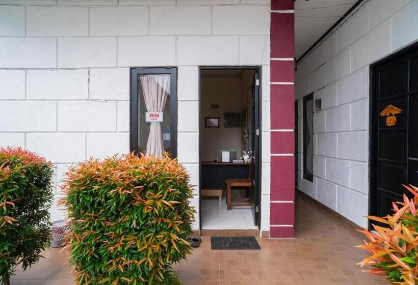 فندق Reddoorz @ Wisma Pangrango