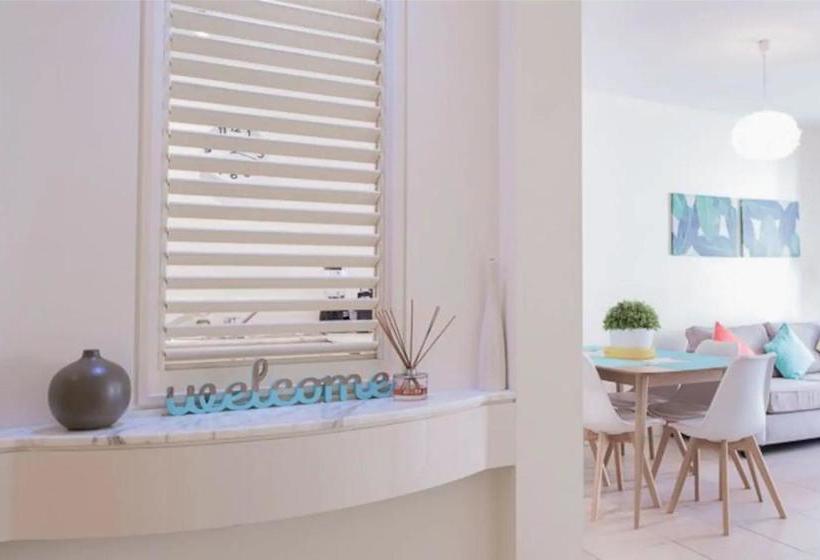 هتل The Beach Club Premium Private Apartments