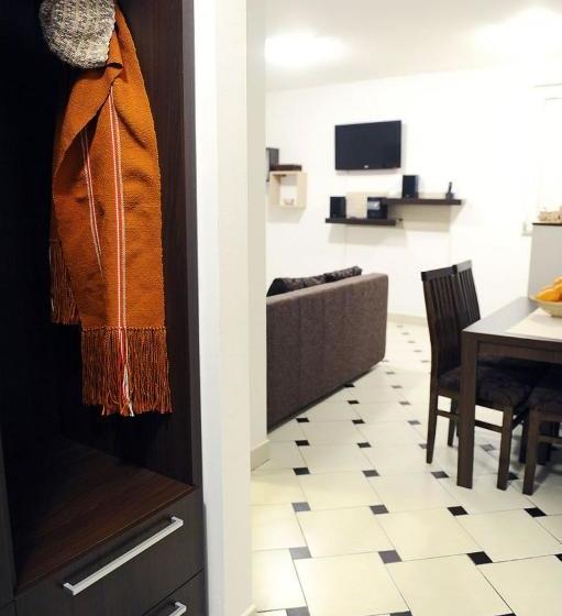 Teonalux Kraljevi Cardaci 5a/22