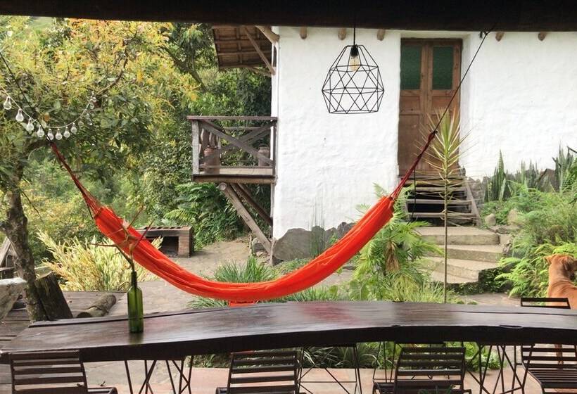 Viga Vieja Cabaña Rustica By Nomad Guru