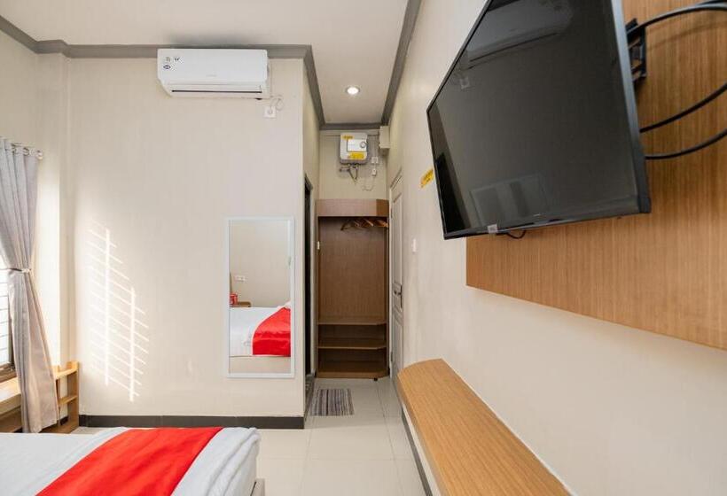 ホテル Reddoorz Near Kampung Inggris Pare