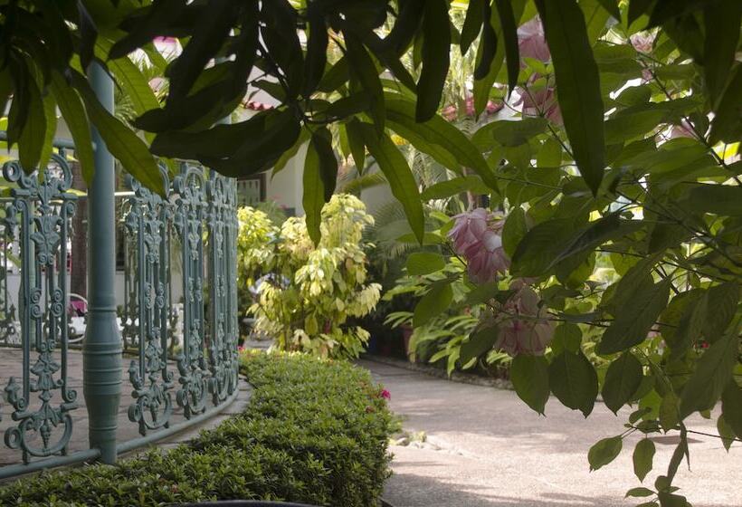 호텔 Suites Ejecutivas Los Arcos