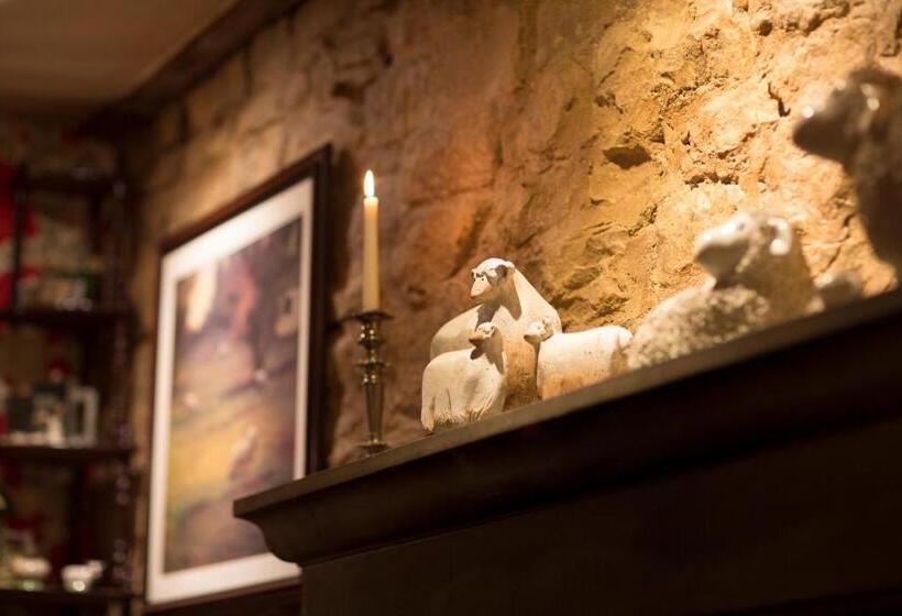 هاستل Shoulder Of Mutton Inn