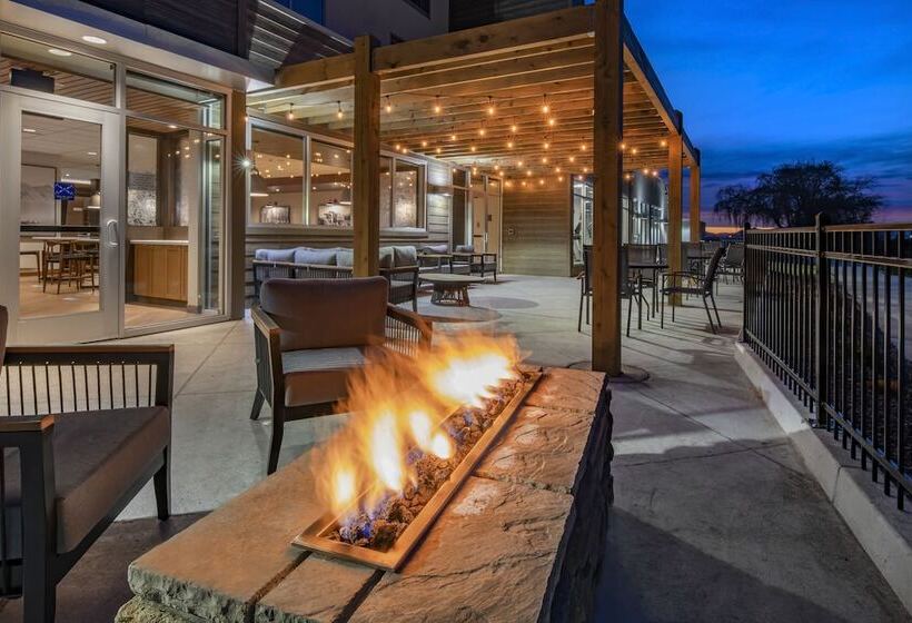 فندق Fairfield Inn & Suites By Marriott Klamath Falls